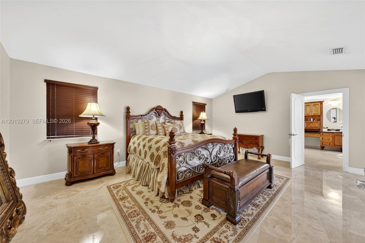8560 NW 164th St , Miami Lakes, FL 33016 Photo