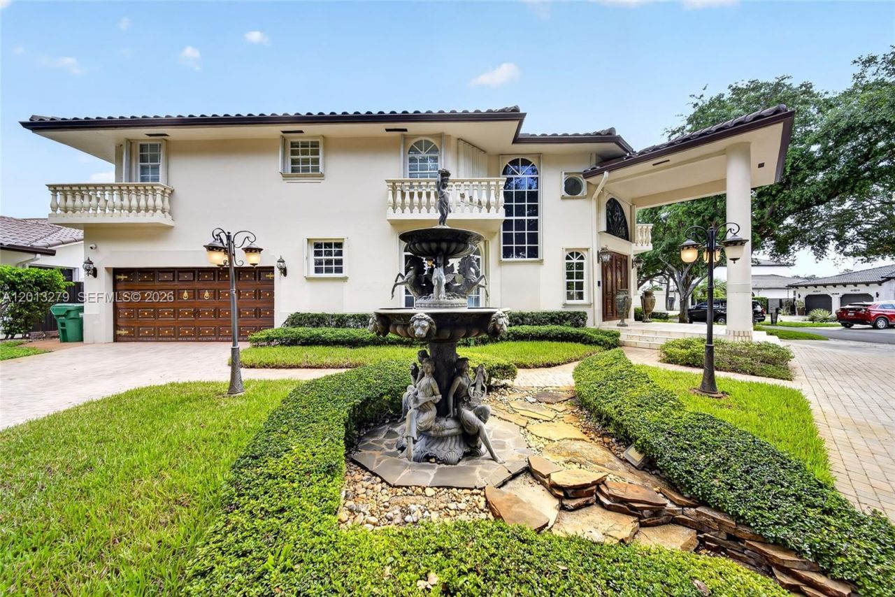 8560 NW 164th St , Miami Lakes, FL 33016 Photo