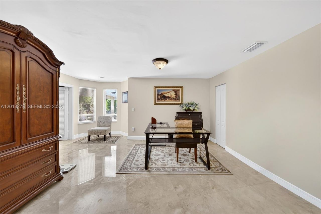 8560 NW 164th St , Miami Lakes, FL 33016 Photo