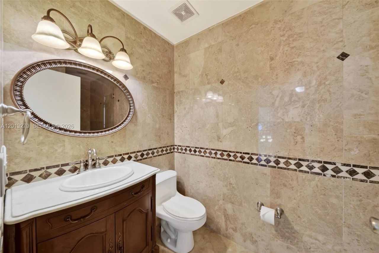 8560 NW 164th St , Miami Lakes, FL 33016 Photo