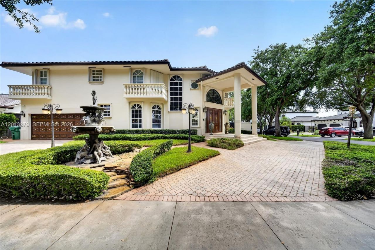 8560 NW 164th St , Miami Lakes, FL 33016 Photo
