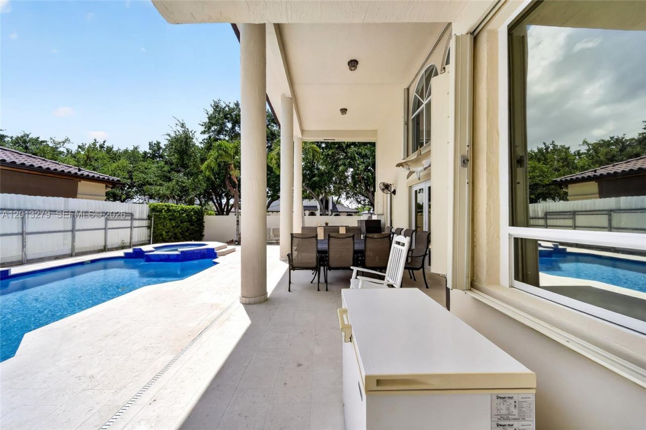 8560 NW 164th St , Miami Lakes, FL 33016 Photo