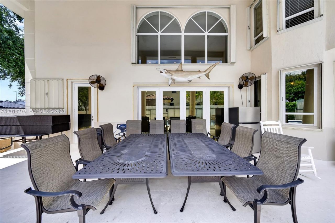 8560 NW 164th St , Miami Lakes, FL 33016 Photo