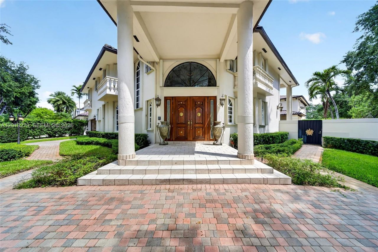 8560 NW 164th St , Miami Lakes, FL 33016 Photo