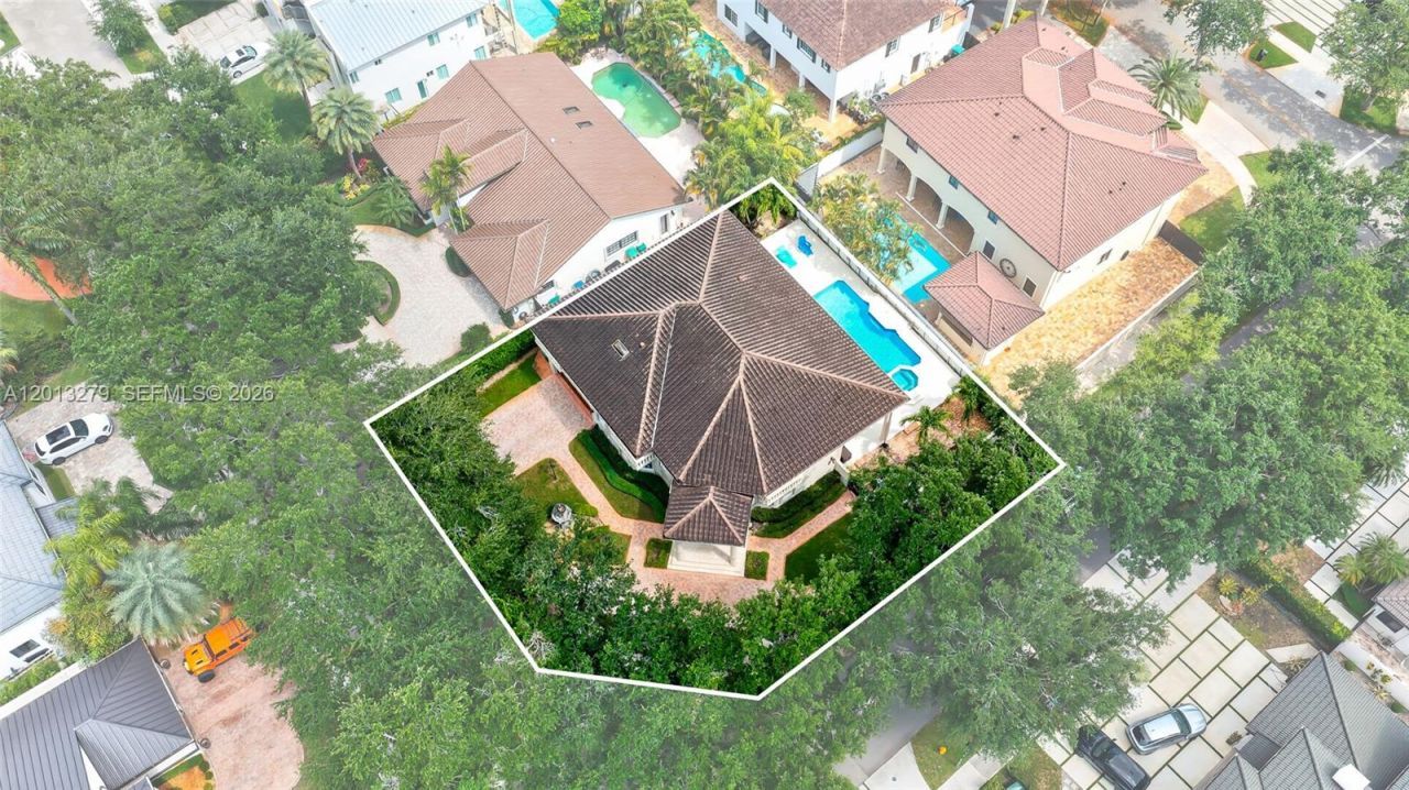 8560 NW 164th St , Miami Lakes, FL 33016 Photo