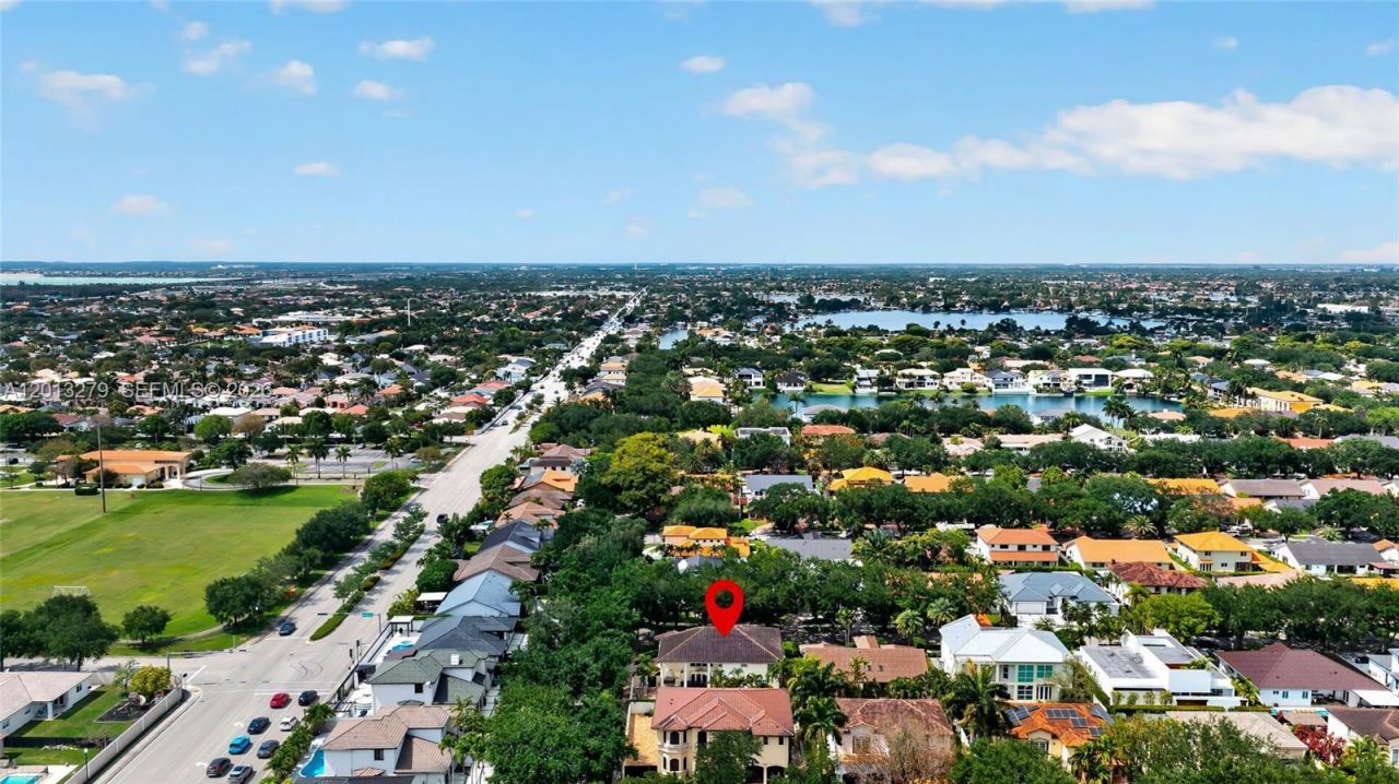 8560 NW 164th St , Miami Lakes, FL 33016 Photo