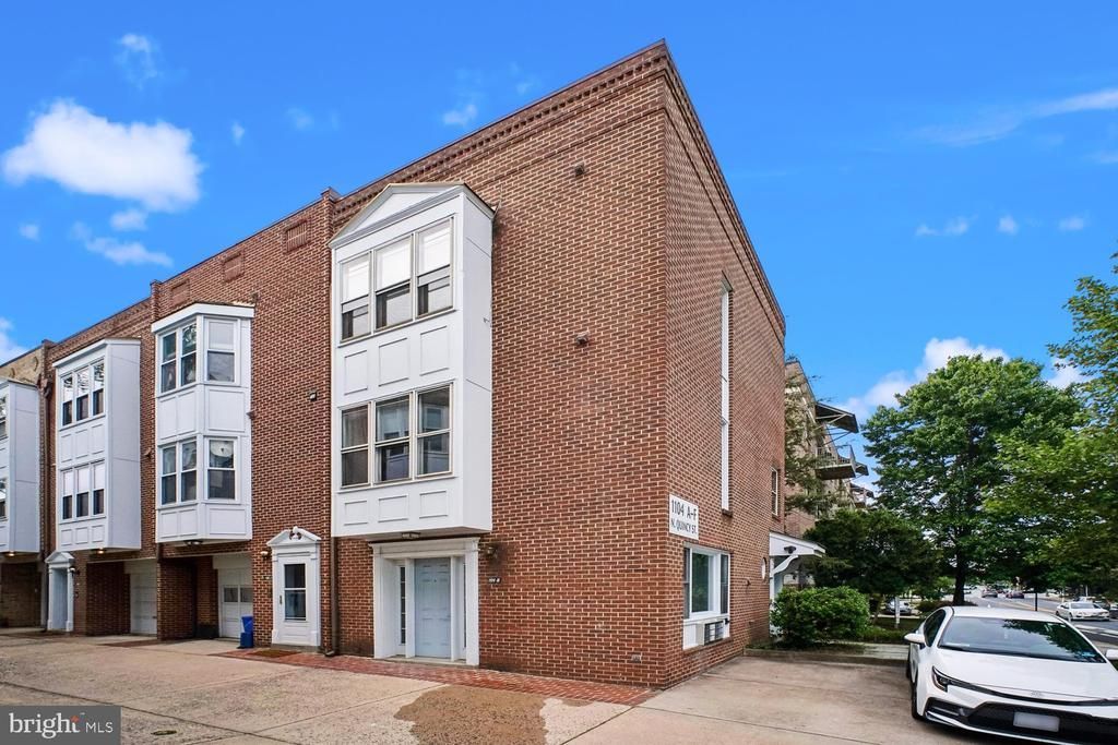 1104 N Quincy Street, Unit B, Arlington, VA 22201 Main Photo