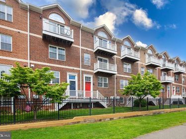 3040 S GLEBE ROAD S, Unit 3040, ARLINGTON, VA 22206