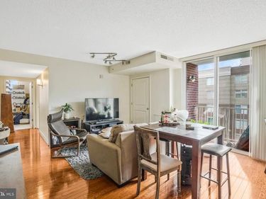 880 N POLLARD STREET , Unit 904, ARLINGTON, VA 22203