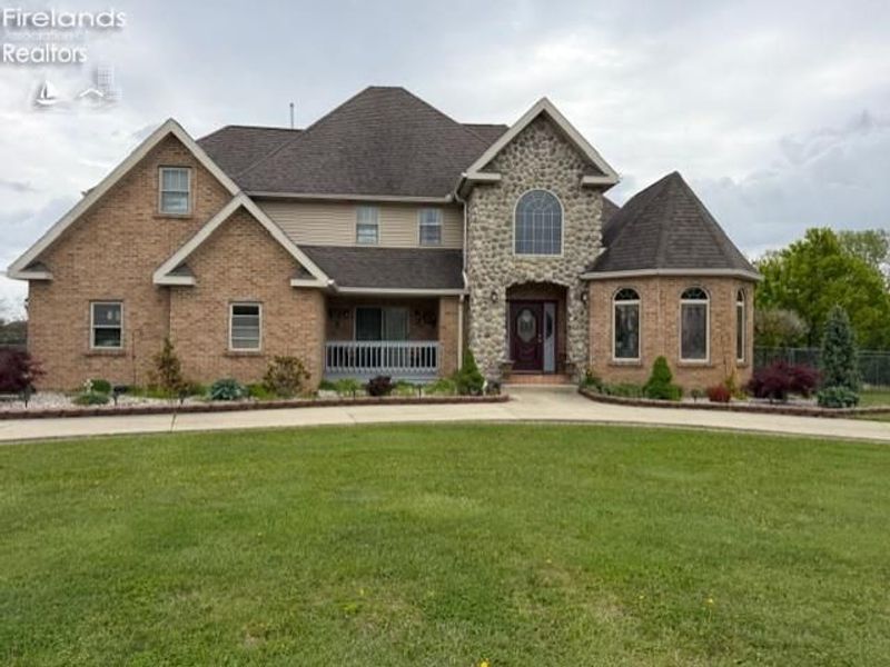 723 Tucker Road, Fremont, OH 43420 Photo 1