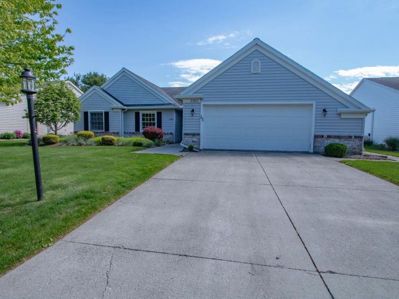 2202 Westwind Drive, Sandusky, OH 44870 Photo 2