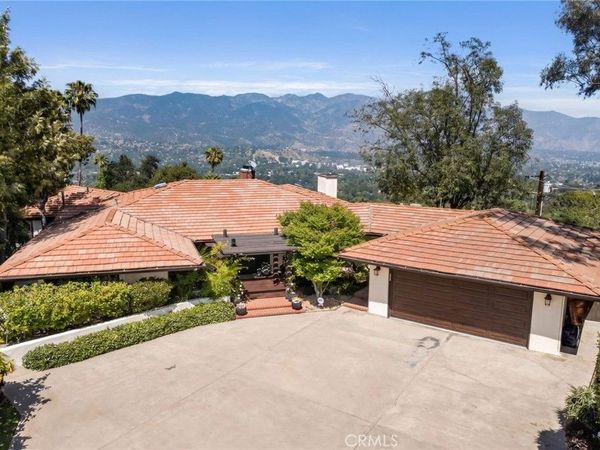 3854 Hampstead, La Canada Flintridge, CA 91011