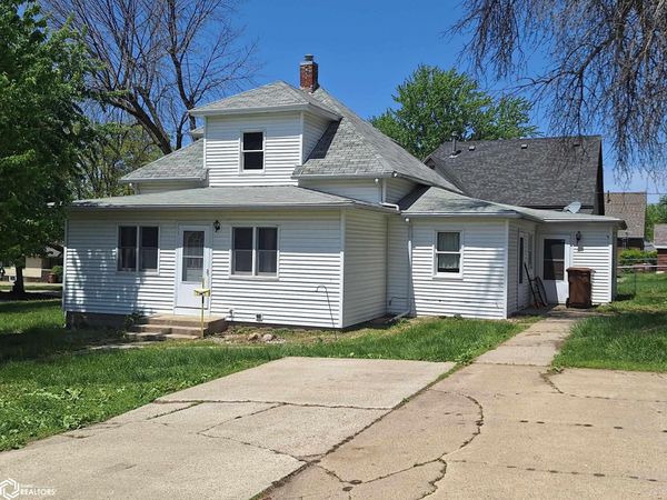 1302 N Adams Street, Carroll, IA 51401