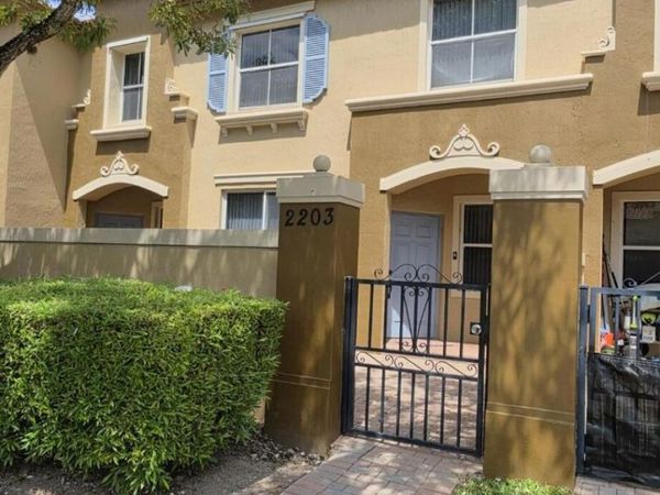 2905 Hidden Hills Road, Unit 2203, West Palm Beach, FL 33411