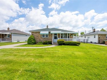 71 Laura Court, Buffalo, NY 14227
