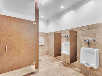 1000 Howe Ave, Sacramento, CA 95825 Photo