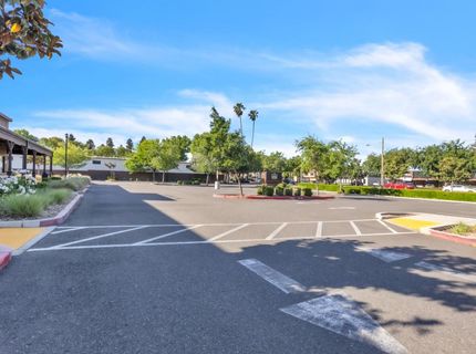 1000 Howe Ave, Sacramento, CA 95825 Photo