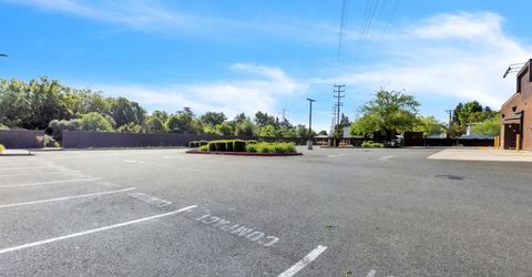 1000 Howe Ave, Sacramento, CA 95825 Photo
