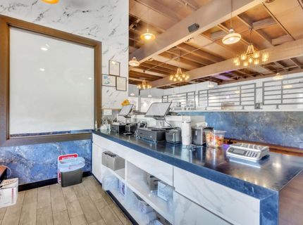 1000 Howe Ave, Sacramento, CA 95825 Photo