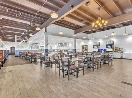 1000 Howe Ave, Sacramento, CA 95825 Photo