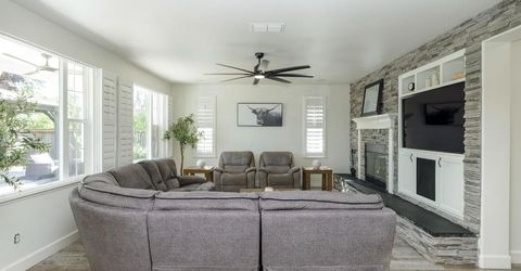 1682 Fairway Oaks Ct, Ripon, CA 95366 Photo