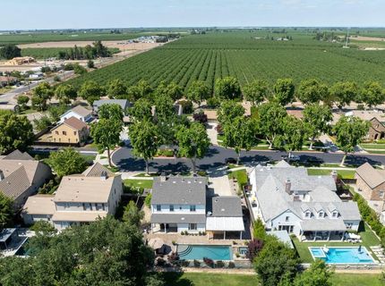 1682 Fairway Oaks Ct, Ripon, CA 95366 Photo