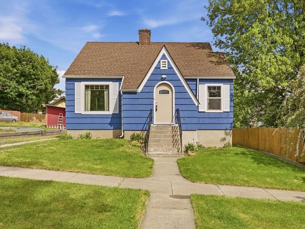 110 S Lake St, Tekoa, WA 99033