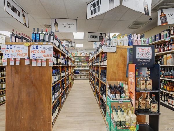 864 Hempstead Turnpike , Franklin Square, NY 11010