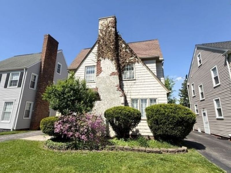 3574 Daleford Road, Shaker Heights, OH 44120 Photo 2