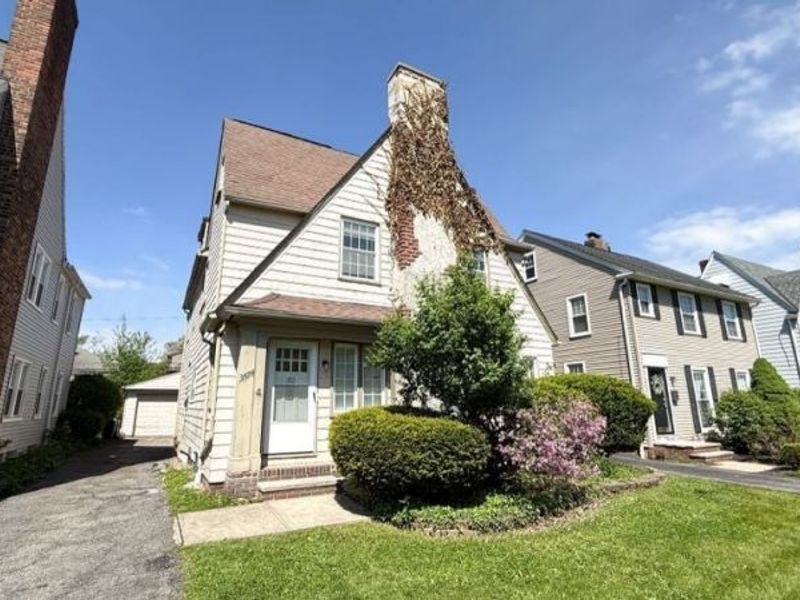 3574 Daleford Road, Shaker Heights, OH 44120 Photo 4