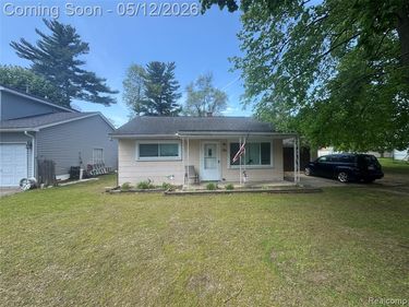 135 Hershey Boulevard, Waterford Twp, MI 48327