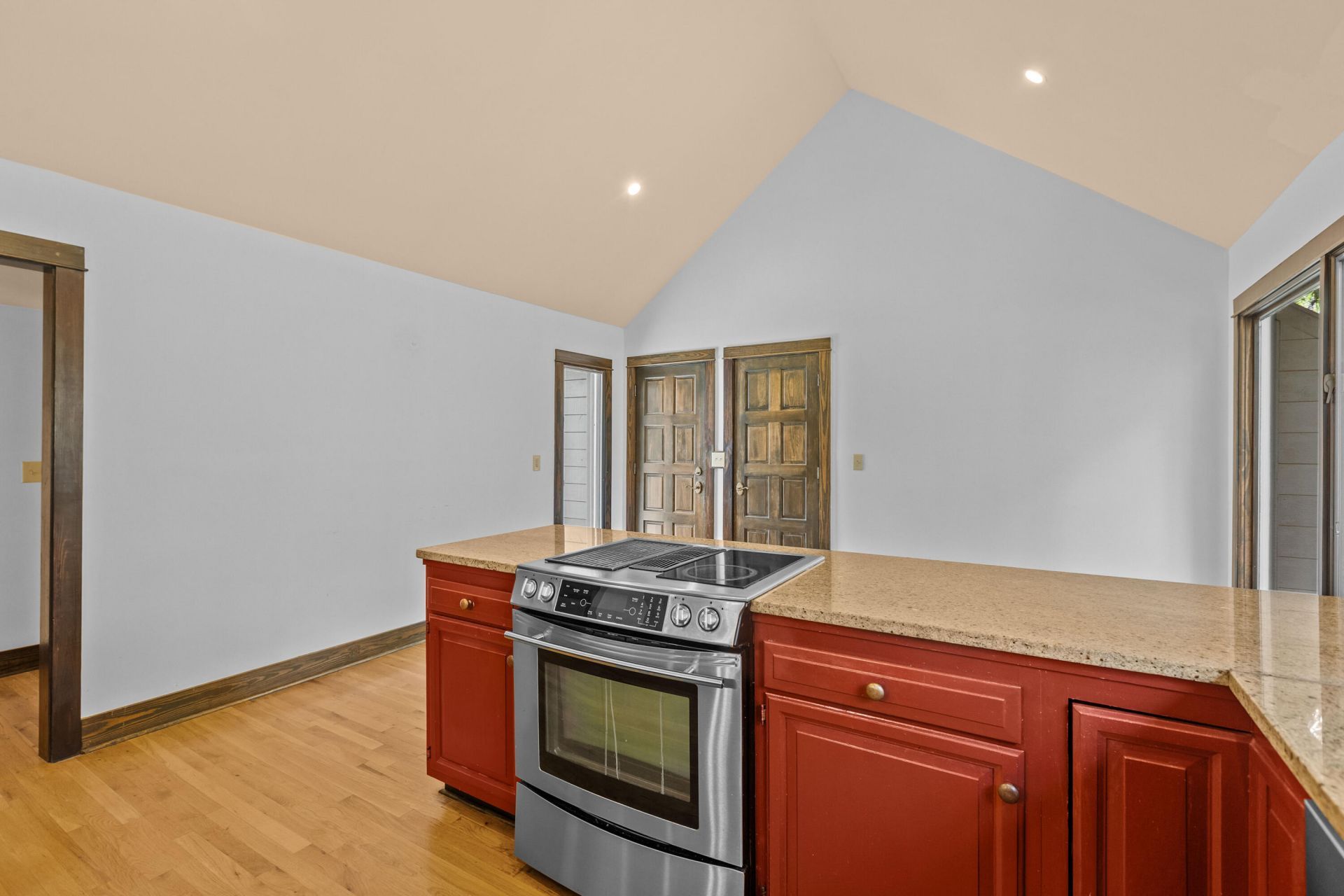1008 Embassy Row Way Photo 21