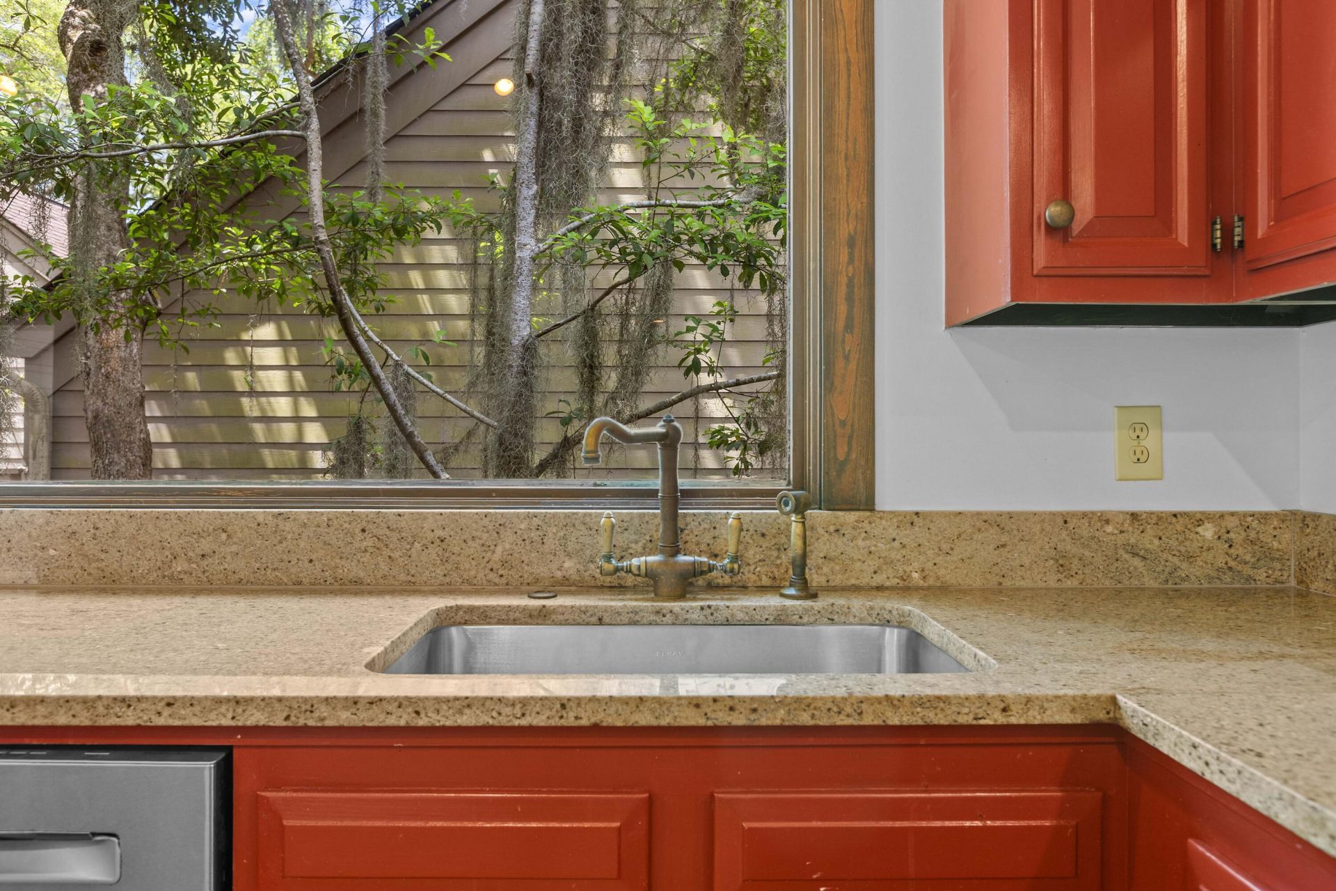 1008 Embassy Row Way Photo 22