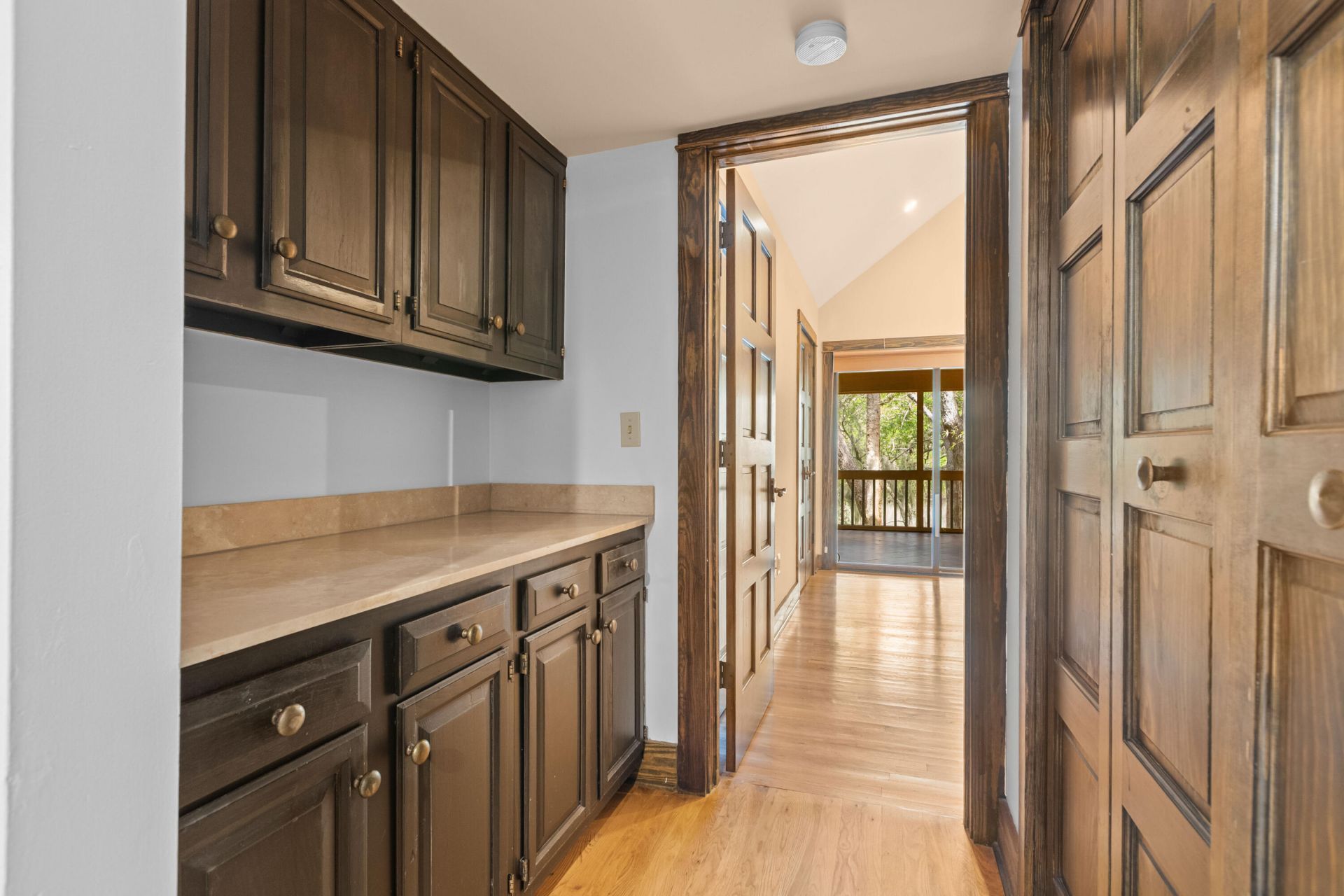 1008 Embassy Row Way Photo 27