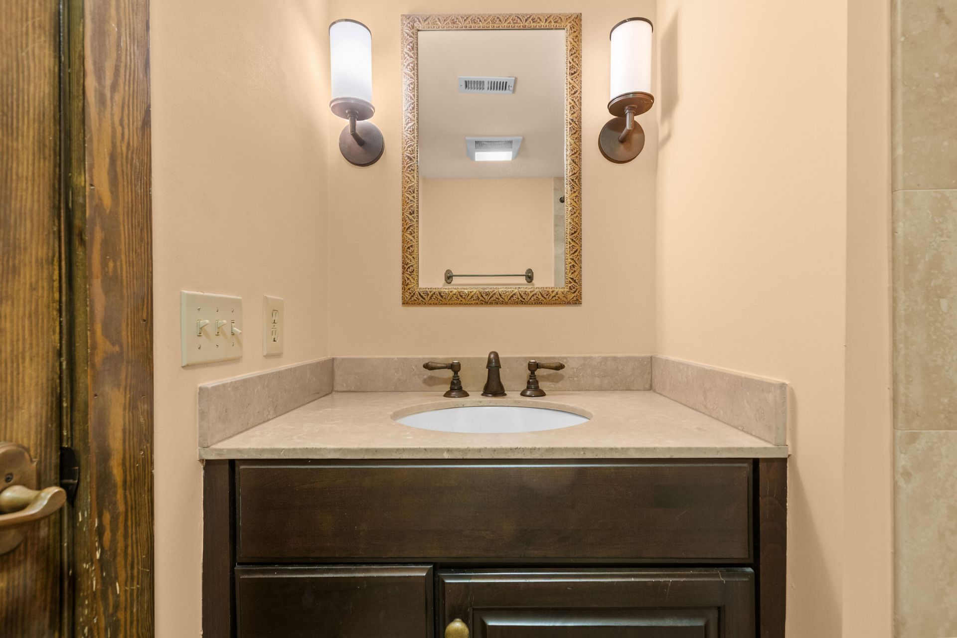 1008 Embassy Row Way Photo 34