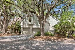 1008 Embassy Row Way photo 4