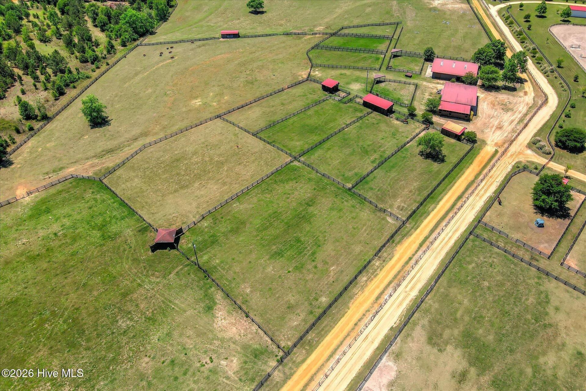 929 Airport Road Photo 23