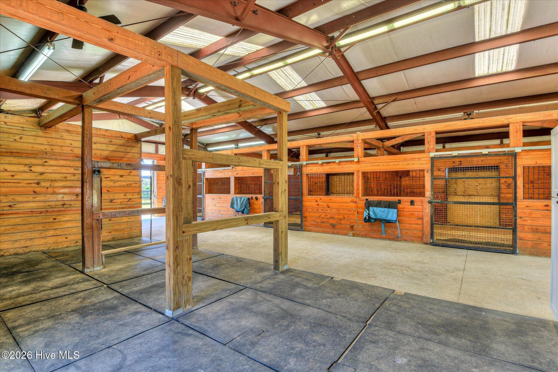 929 Airport Road Photo 41