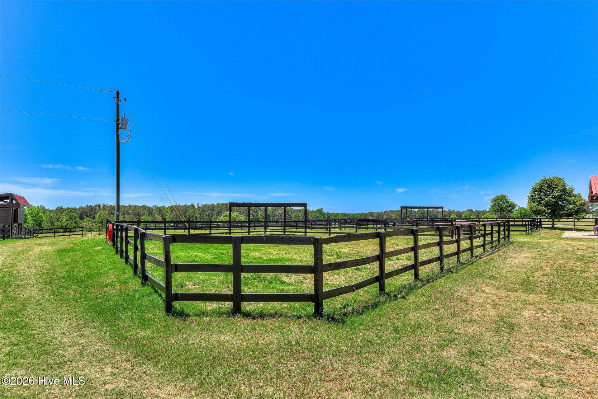929 Airport Road Photo 77