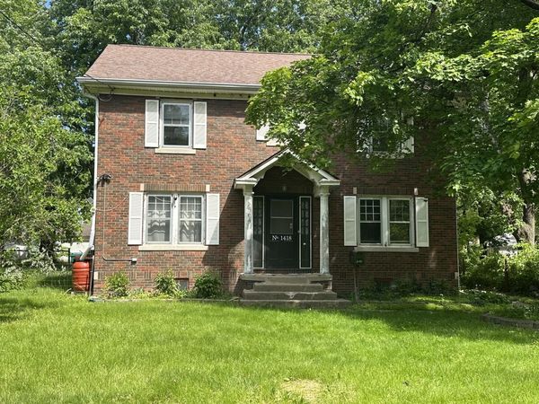 1418 N Sheridan Road, Peoria, IL 61606