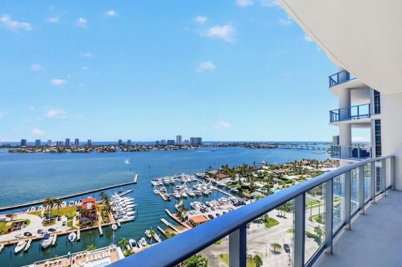 220 Lake Shore Drive, Unit 1808, West Palm Beach, FL 33403 Photo