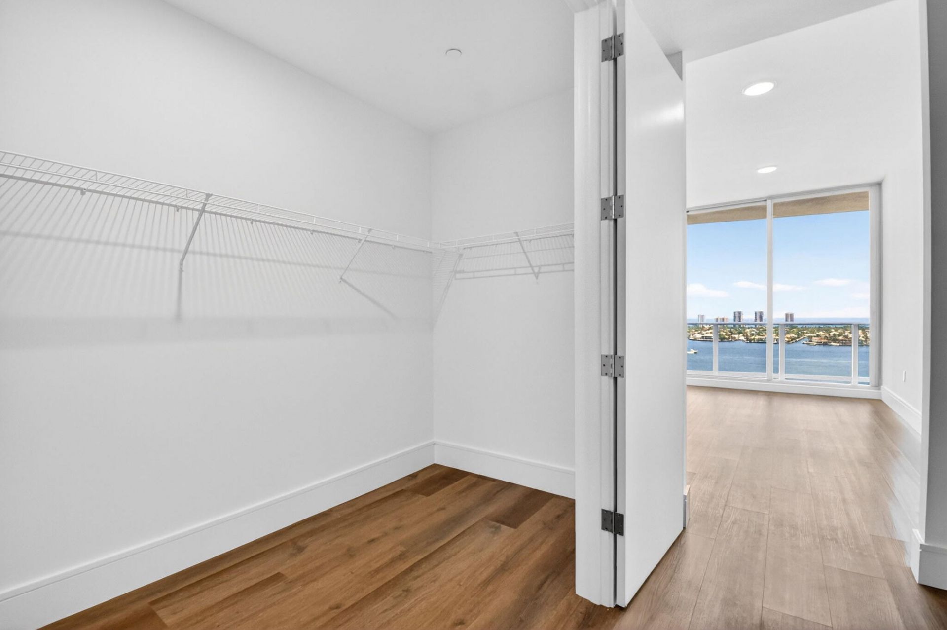 220 Lake Shore Drive, Unit 1808, West Palm Beach, FL 33403 Photo