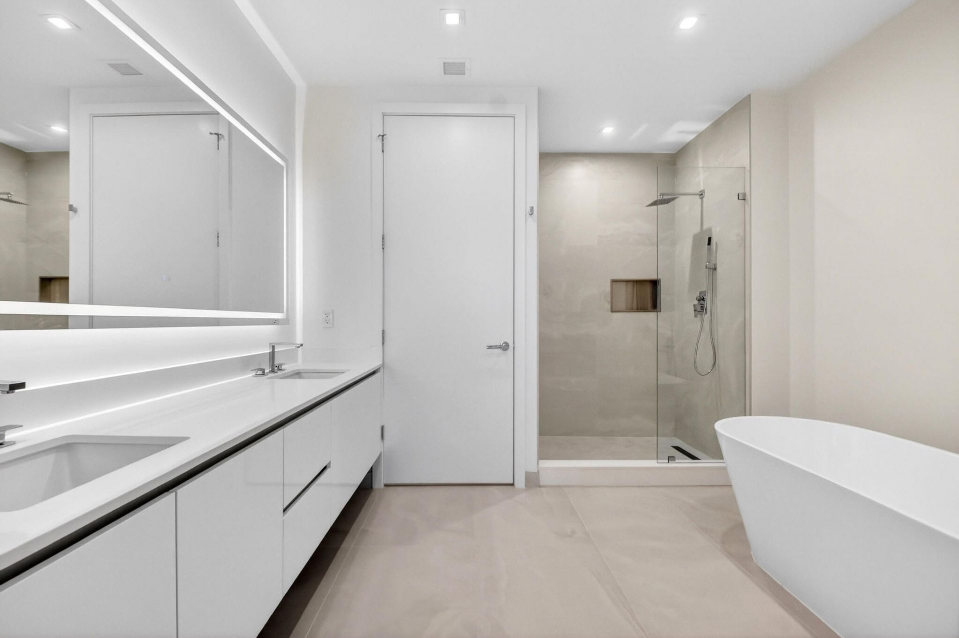 220 Lake Shore Drive, Unit 1808, West Palm Beach, FL 33403 Photo