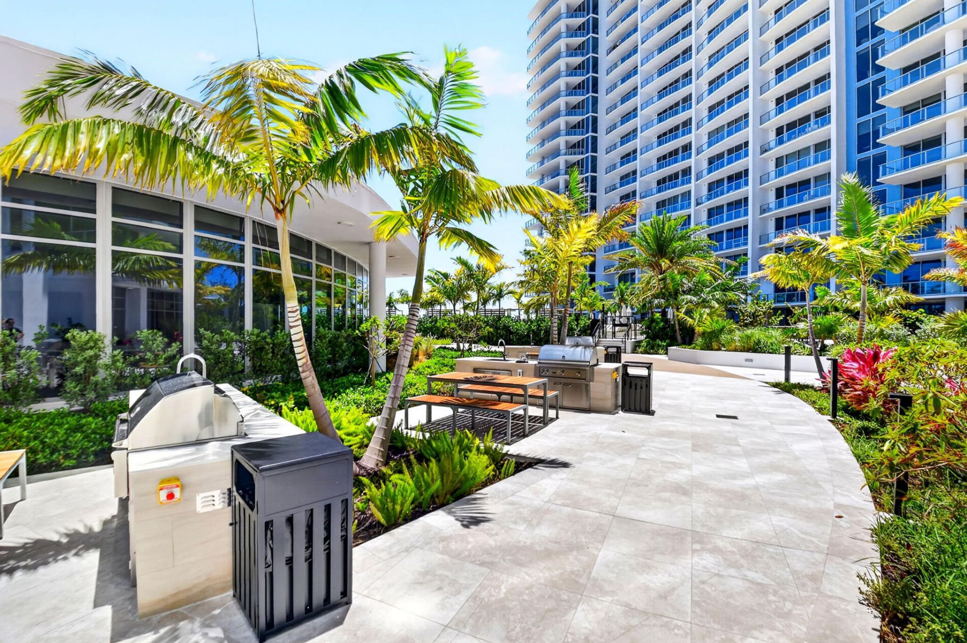 220 Lake Shore Drive, Unit 1808, West Palm Beach, FL 33403 Photo