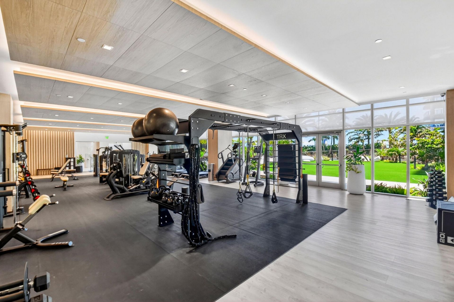 220 Lake Shore Drive, Unit 1808, West Palm Beach, FL 33403 Photo