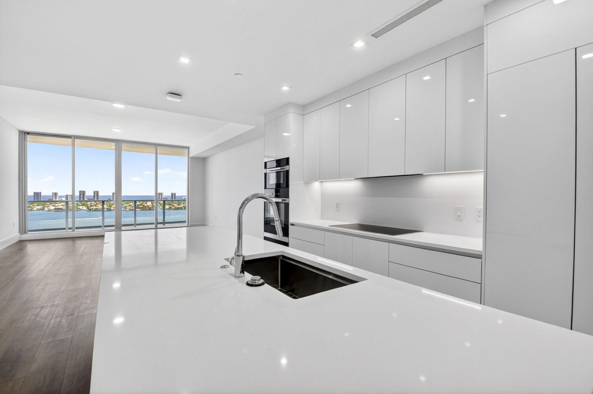 220 Lake Shore Drive, Unit 1808, West Palm Beach, FL 33403 Photo