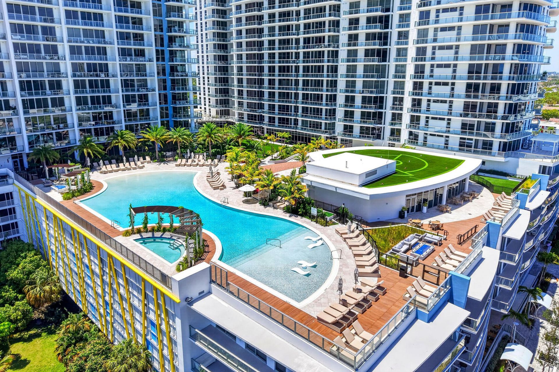220 Lake Shore Drive, Unit 1808, West Palm Beach, FL 33403 Photo