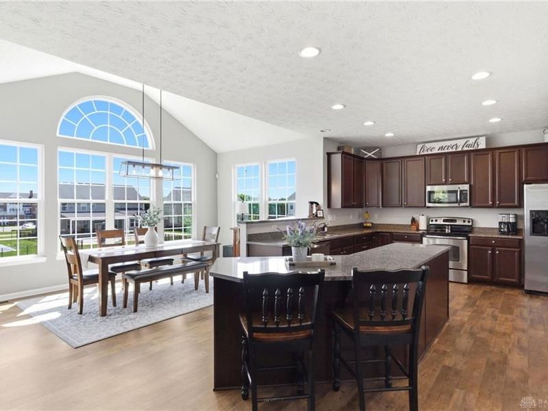 6890 Norman Cross Lane, Washington Township, OH 45459 Photo 12