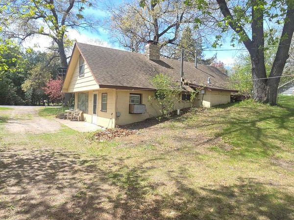 815 334th Avenue NE, Cambridge, MN 55008