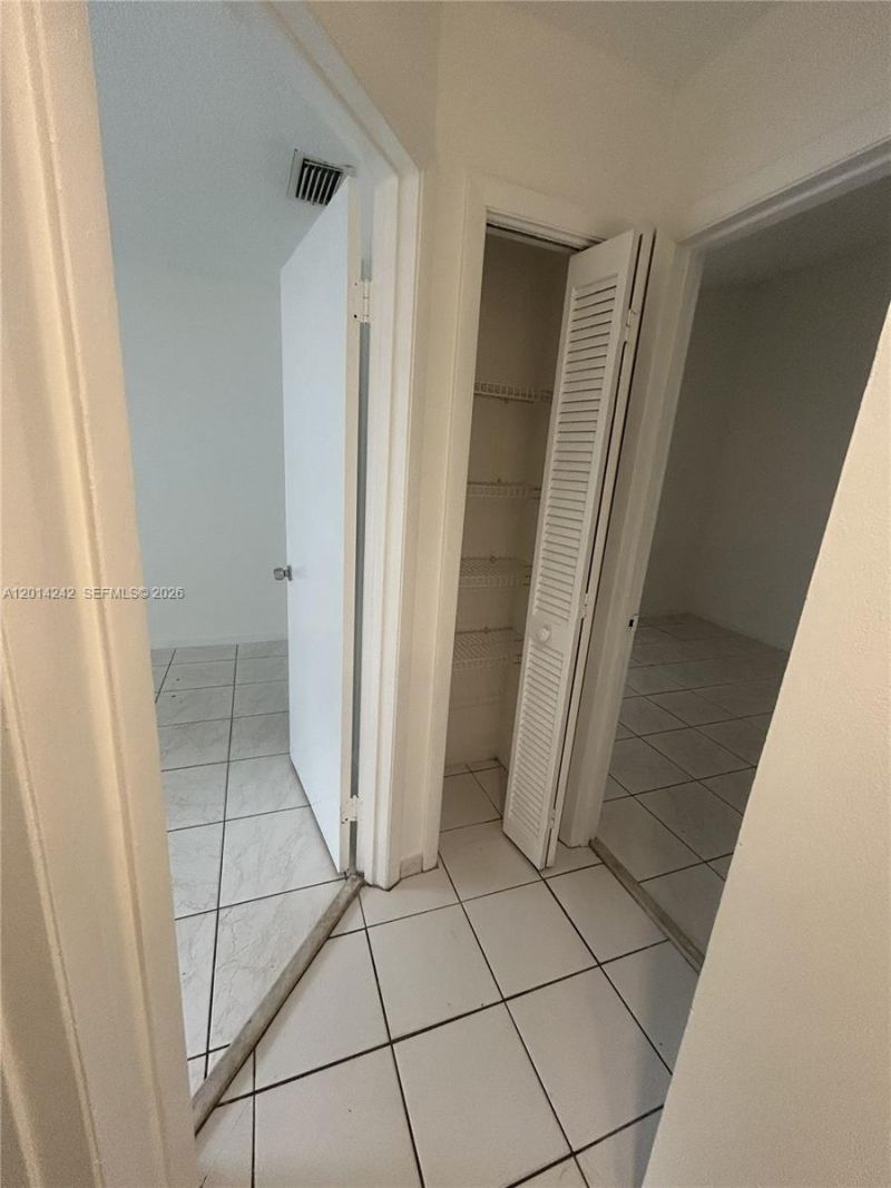 6804 SW 37th St , Unit 11-E, Miramar, FL 33023 Photo